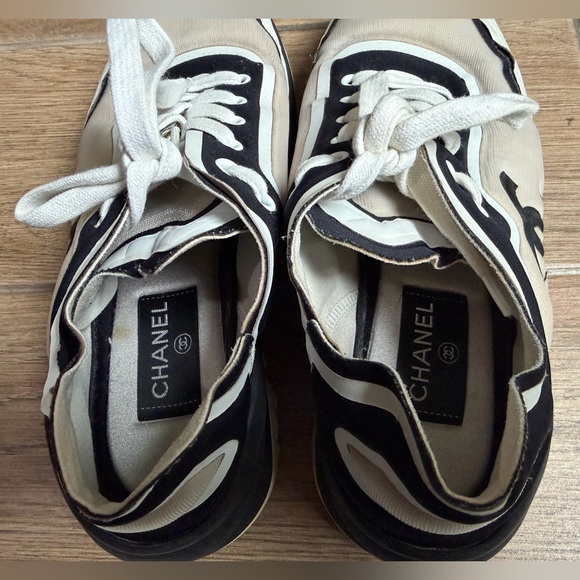 Authentic CHANEL White and Black Active Sneakers - Picture 8 of 12